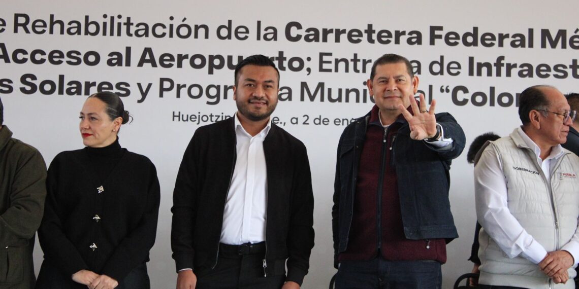 Alejandro Armenta y Roberto Solís dan banderazo a obras de infraestructura vial, educativa y comunitaria en Huejotzingo