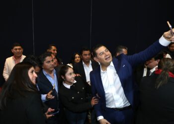 Servidores del pueblo con enfoque humanista, para una administración eficiente: Armenta