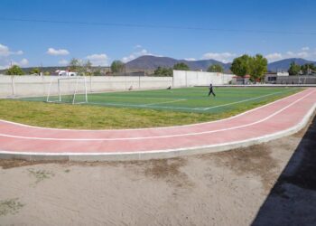 El Ayuntamiento de Quecholac Inaugura Nueva Pista de Atletismo en la Escuela América Latina