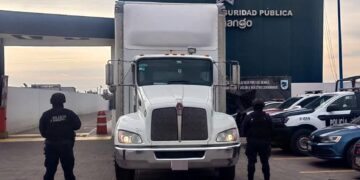 Policía de Coronango auxilió a 2 personas que sufrieron un robo en Xoxtla