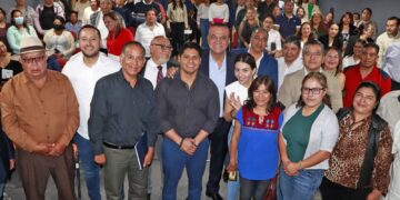 En Cuautlancingo daremos todo el apoyo a nuestros hermanos migrantes y a sus familias: Omar Muñoz