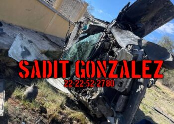 Dos lesionados y un muerto deja fatal accidente en Acajete.