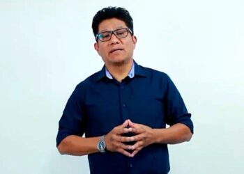 Líder sindical de la VW exige más de un millón de pesos a periodista poblano