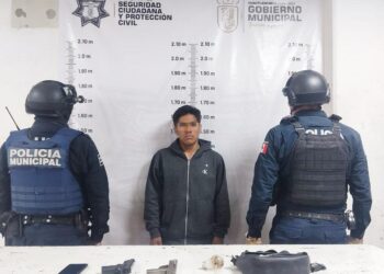 Elementos de Seguridad Ciudadana de Cuautlancingo detienen a hombre por portación de arma de fuego