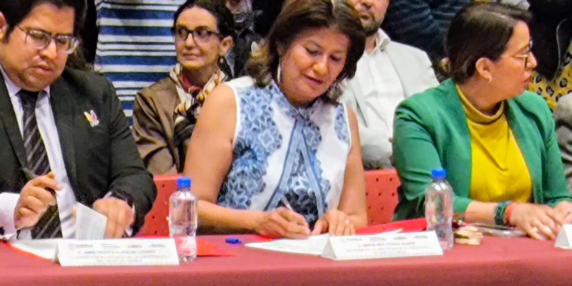 La UTH firma convenio de colaboración y forma parte del Consejo Consultivo de Ciencias, Humanidades, Tecnología e Innovación para fortalecer la alianza estratégica en beneficio de Puebla