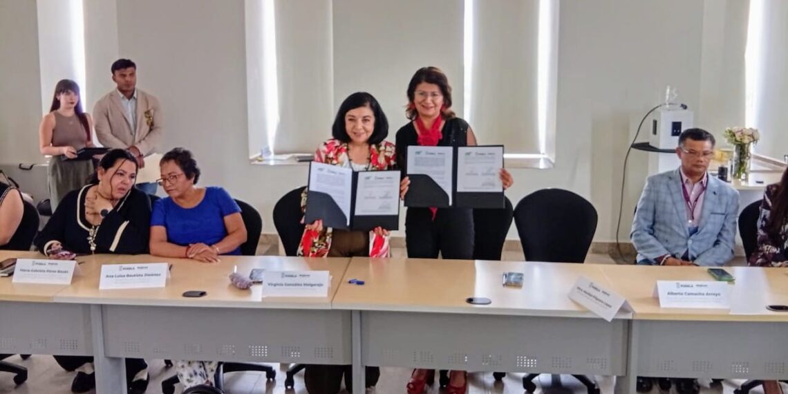 UTH fortalece lazos con instituciones, su rectora Mirna Toxqui Oliver encabezó firma de convenio con la Secretaría de las Mujeres a cargo de Virginia González Melgarejo.