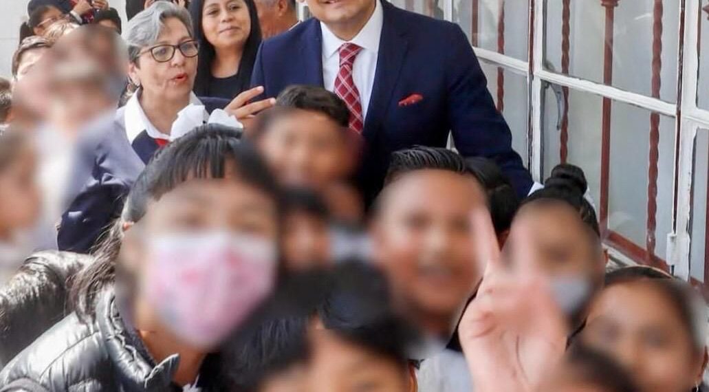 Un regreso con historia: El Gobernador Alejandro Armenta visita su alma máter