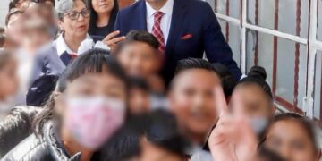 Un regreso con historia: El Gobernador Alejandro Armenta visita su alma máter