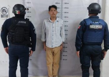 Elementos de la SSC y protección civil aseguran a persona por detentación de vehículo robado