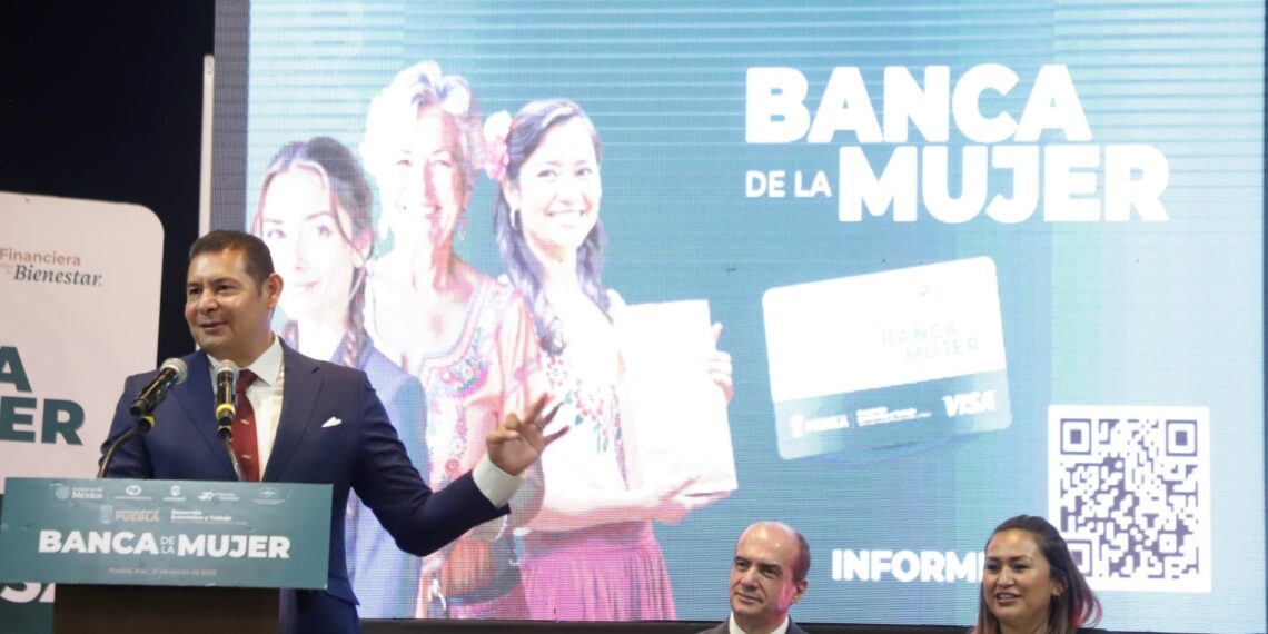 Banca de la Mujer un derecho humano para las poblanas