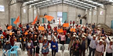 A este movimiento de ciudadanos libres, hombres y mujeres que dicen adios a los políticos de siempre. Ya nadie lo detiene