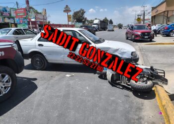 Muere motociclista de camino al hospital al ser embestido por un vehículo en Amozoc.