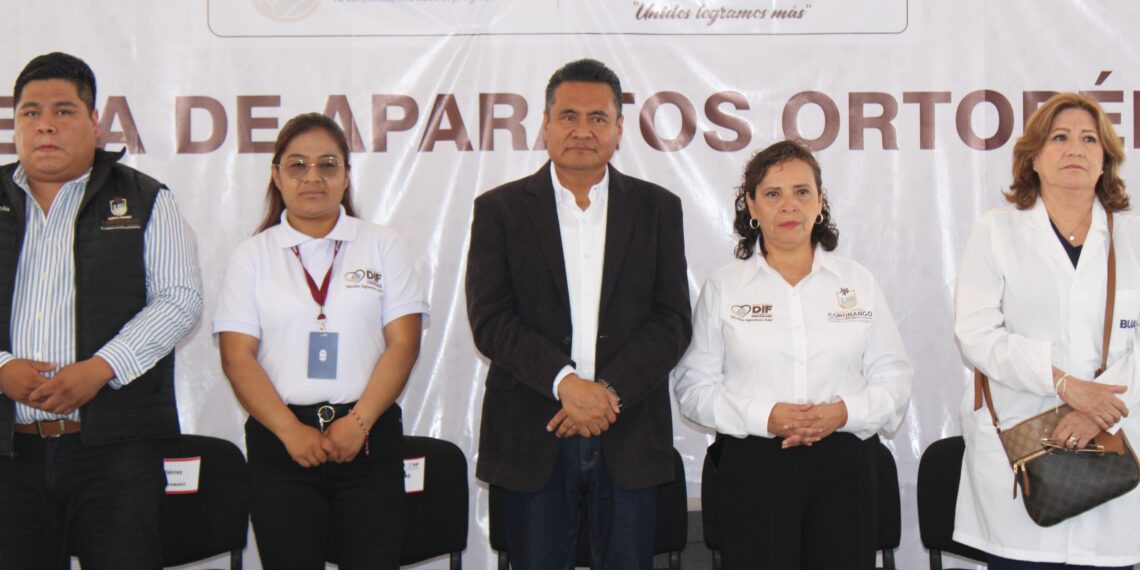Con entrega de aparatos ortopédicos, habitantes de Coronango mejorarán su movilidad