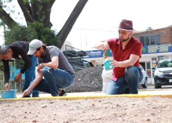 Jaime Aureoles realiza jornada de faena en el Parque de San Juan Tuxco