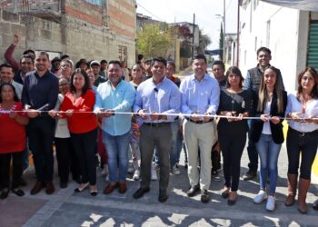 Inaugura Omar Muñoz segunda obra de pavimentación en Sanctorum