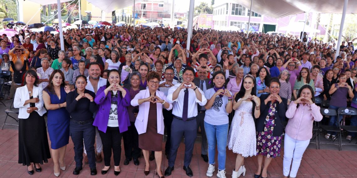 Omar Muñoz y Tere Alfaro encabezaron la conmemoración por el “Día Internacional de la Mujer” con el evento “Esta mujer cambiará el mundo”
