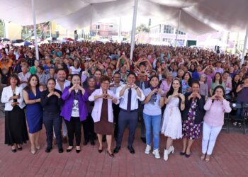 Omar Muñoz y Tere Alfaro encabezaron la conmemoración por el “Día Internacional de la Mujer” con el evento “Esta mujer cambiará el mundo”