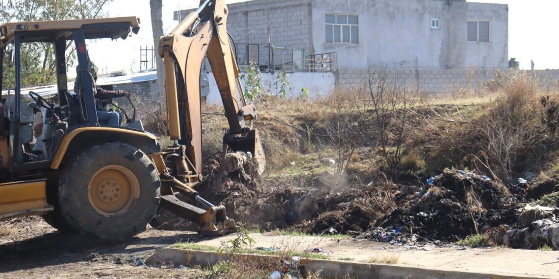 Servicios Públicos atiende solicitud de vecinos de la Calle Barranquilla de Ocoyucan