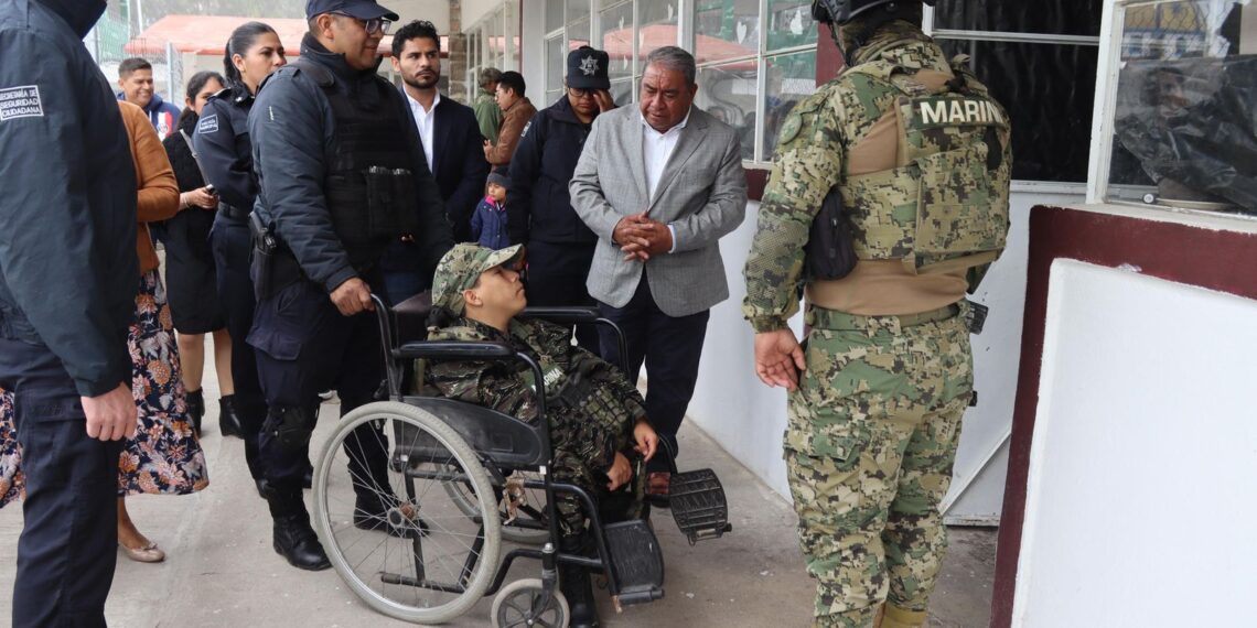 Cumpliendo Sueños: Marcos Serrano, Joven de 16 Años, es Policía Honorario por un Día en Amozoc