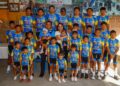 Entrega Tonantzin Fernández uniformes a jóvenes promesas del ciclismo en Cuachayotla