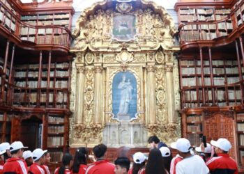 En tercer viaje inolvidable, cientos de estudiantes disfrutan de tesoros de Puebla