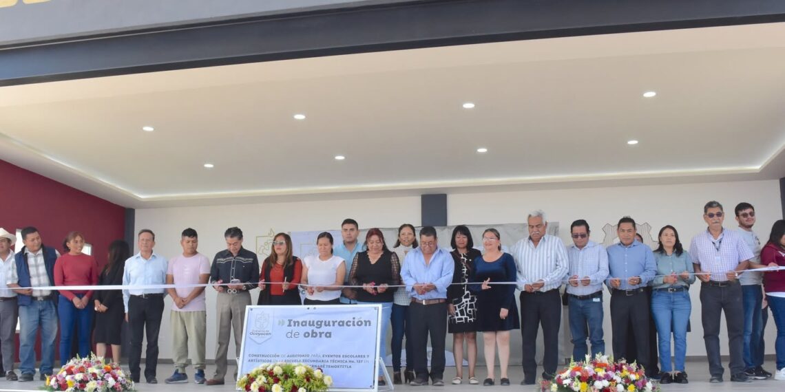 Aristóteles Campos Flores trabaja por fomentar la cultura a los estudiantes de Ocoyucan