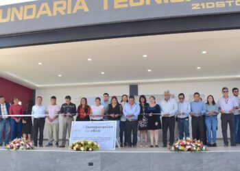 Aristóteles Campos Flores trabaja por fomentar la cultura a los estudiantes de Ocoyucan
