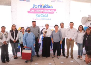 Lupita Cuautle acerca servicios municipales a colonia Emiliano Zapata