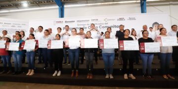 Armenta entrega certificados del Programa «Obra Comunitaria» en Tecamachalco