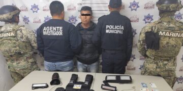 Detienen en Amozoc a sujeto que operaba falsa patrulla ministerial