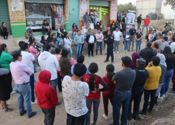 Fortalece Severiano de la Rosa la seguridad en Amozoc con entrega de alarmas vecinales