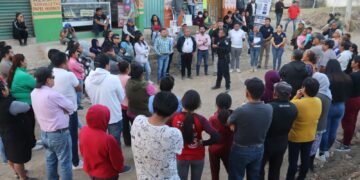 Fortalece Severiano de la Rosa la seguridad en Amozoc con entrega de alarmas vecinales