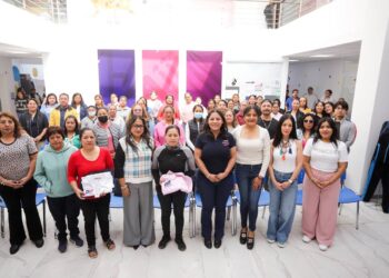 Lupita Cuautle Refuerza la Identidad Institucional con la Entrega de Uniformes al Personal del Sistema Municipal DIF
