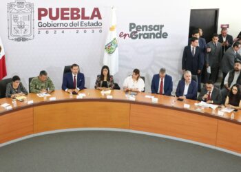 Gobierno de Puebla recibe donación de terrenos para construir viviendas sociales