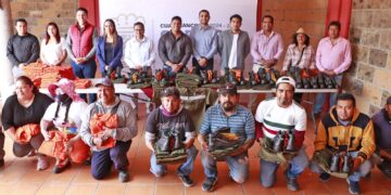 Entregan Nuevos Uniformes a Recolectores de Basura en Cuautlancingo