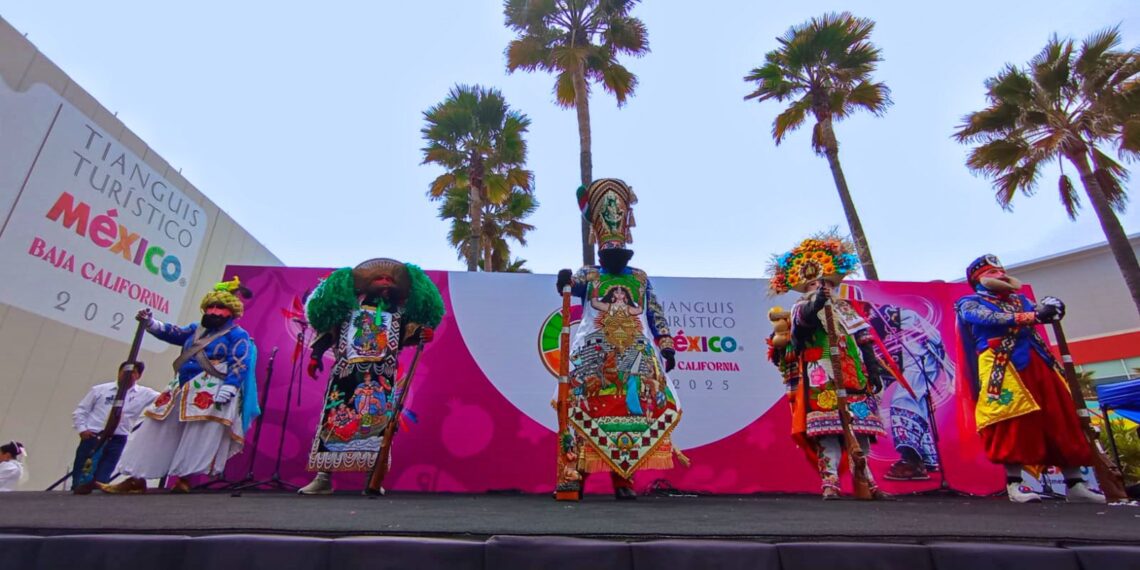 Carnaval de Huejotzingo en el Tianguis Turístico 2025
