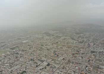 Puebla inicia abril con calidad del aire regular y actividad del Popocatépetl
