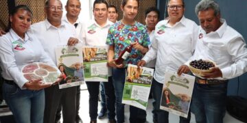 Huejotzingo Radio impulsan la 5ª Feria del Capulín en Domingo Arenas