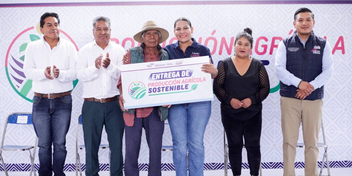 San Andrés Cholula impulsa la producción agrícola sostenible con entrega de invernaderos