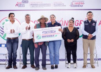 San Andrés Cholula impulsa la producción agrícola sostenible con entrega de invernaderos