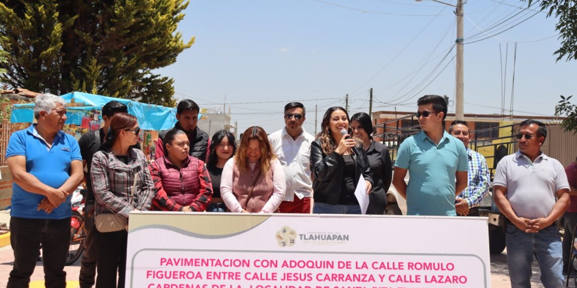 Rosy Díaz entrega obra de pavimentación en Santa Rita Tlahuapan