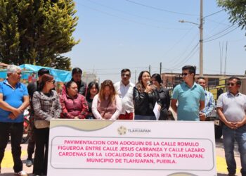Rosy Díaz entrega obra de pavimentación en Santa Rita Tlahuapan