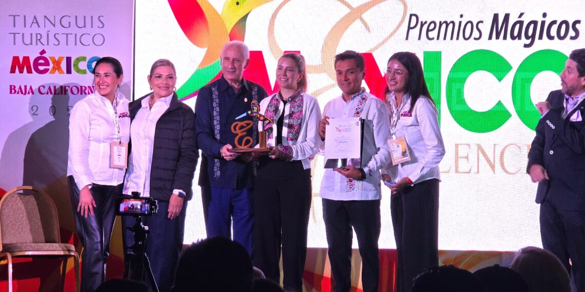 Zacatlán Brilla en Premios Mágicos por Excelencias 2025