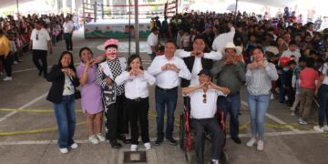 Celebran a más de 4 mil niñas y niños en gran festival del Día de la Niñez en Amozoc