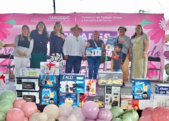 Amozoc celebra a miles de madres con motivo del 10 de Mayo