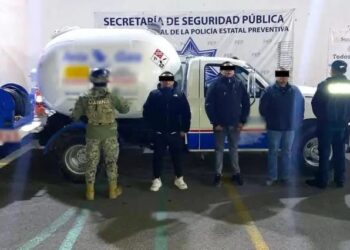 Detienen a tres presuntos huachicoleros en la autopista México-Puebla