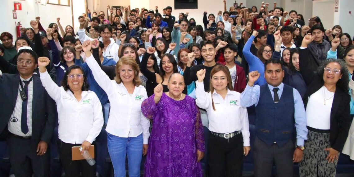 Embajadora de Sudáfrica, Beryl Rose Sisulu, visita la Universidad Tecnológica de Huejotzingo