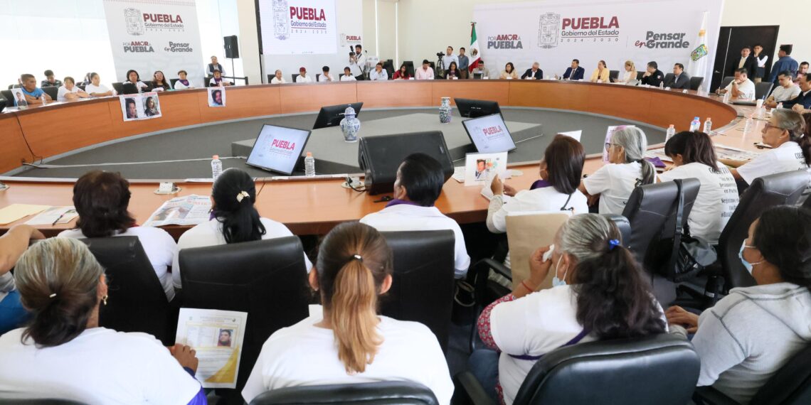 Armenta se compromete a dar seguimiento puntual a casos de personas desaparecidas en Puebla