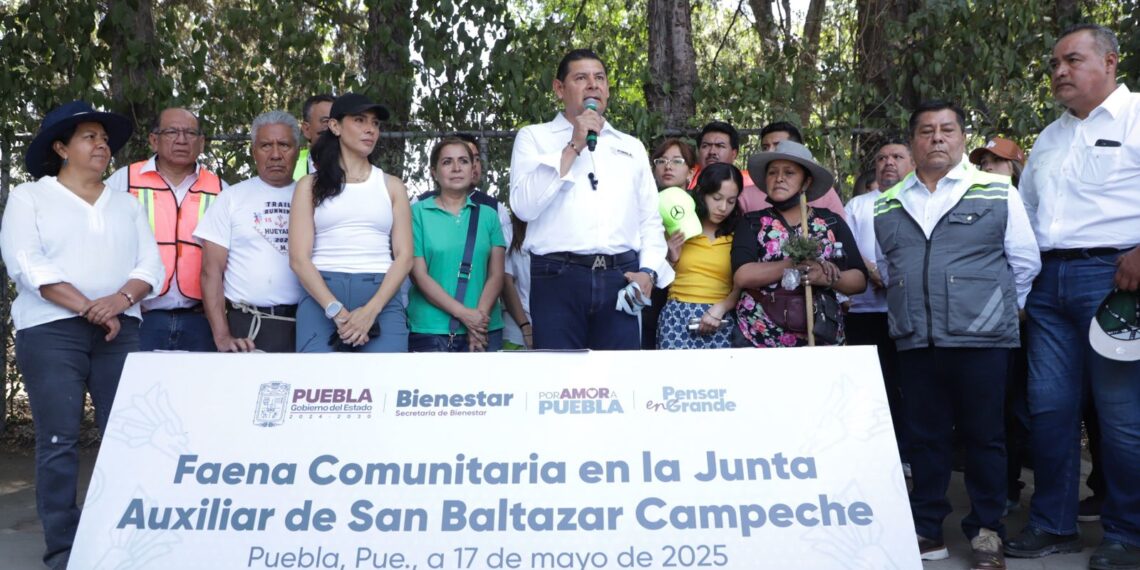 Alejandro Armenta encabeza faena comunitaria en San Baltazar Campeche