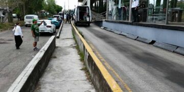 Conductor de Ruta Línea 1 atropella a mujer en Bosques de San Sebastián